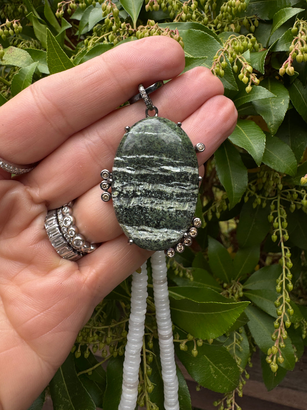 Green Jasper Oavl Pendant with Solitaire Diamonds