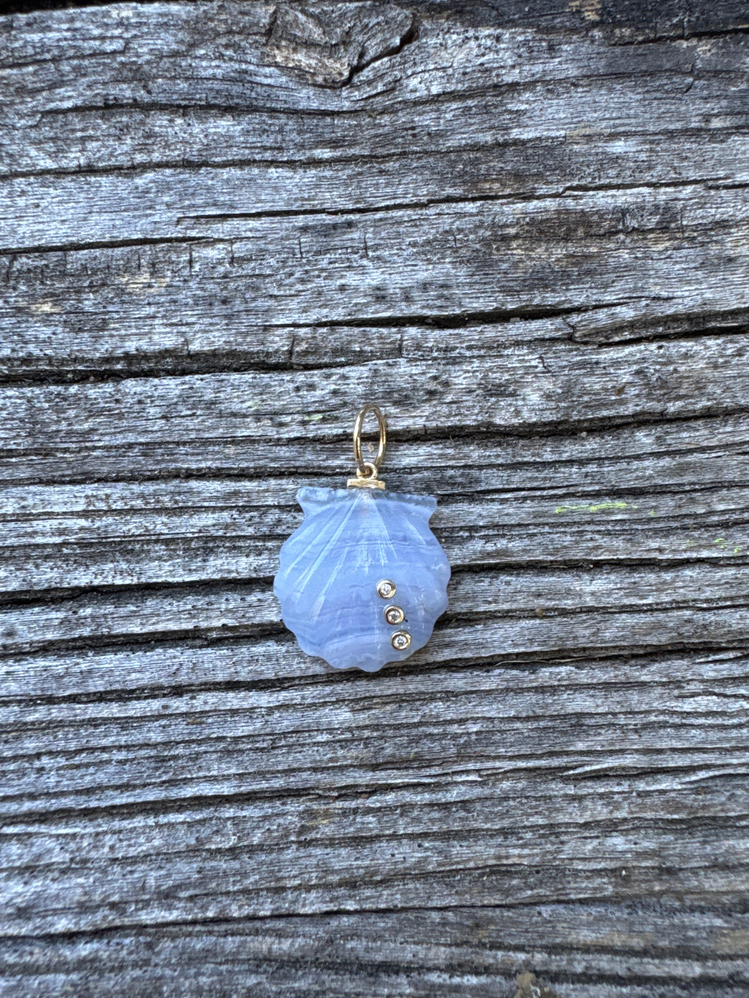 Lace Agate Small Shell with Three Solitaire Diamonds and 14k Gold Accents